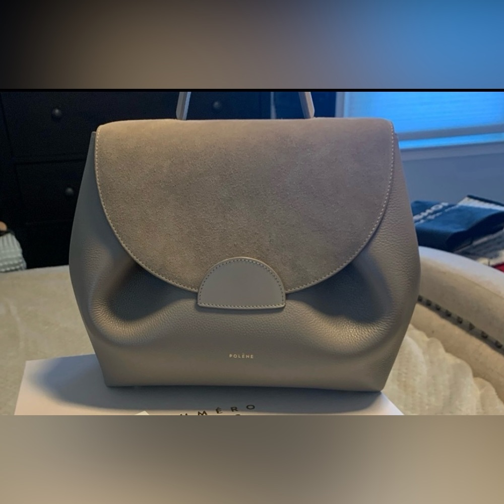 Numéro Un
EDITION TRIO GREY